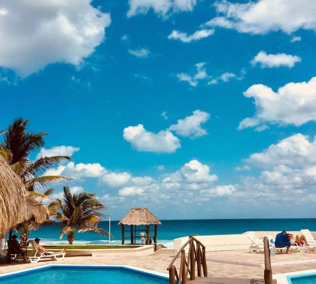 Brisas Residence Hotel Zone Apartment location